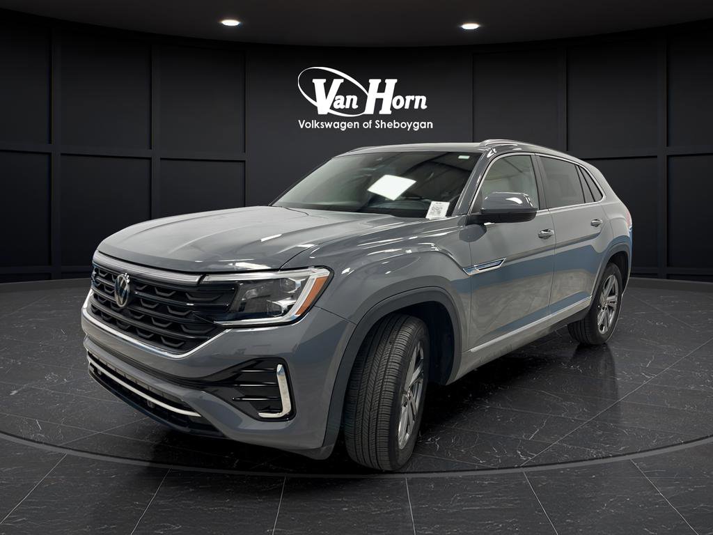 Used 2024 Volkswagen Atlas Cross Sport SEL R-Line AWD/4WD image 3