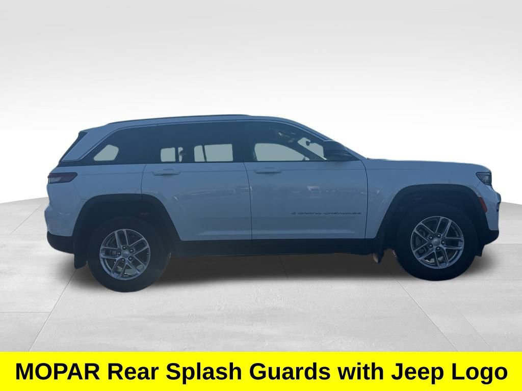 Used 2025 Jeep Grand Cherokee Laredo X image 8