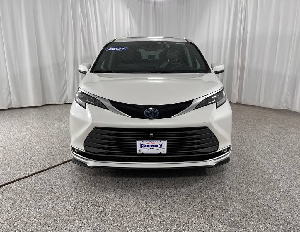 Used 2021 Toyota Sienna Limited AWD/4WD image 17