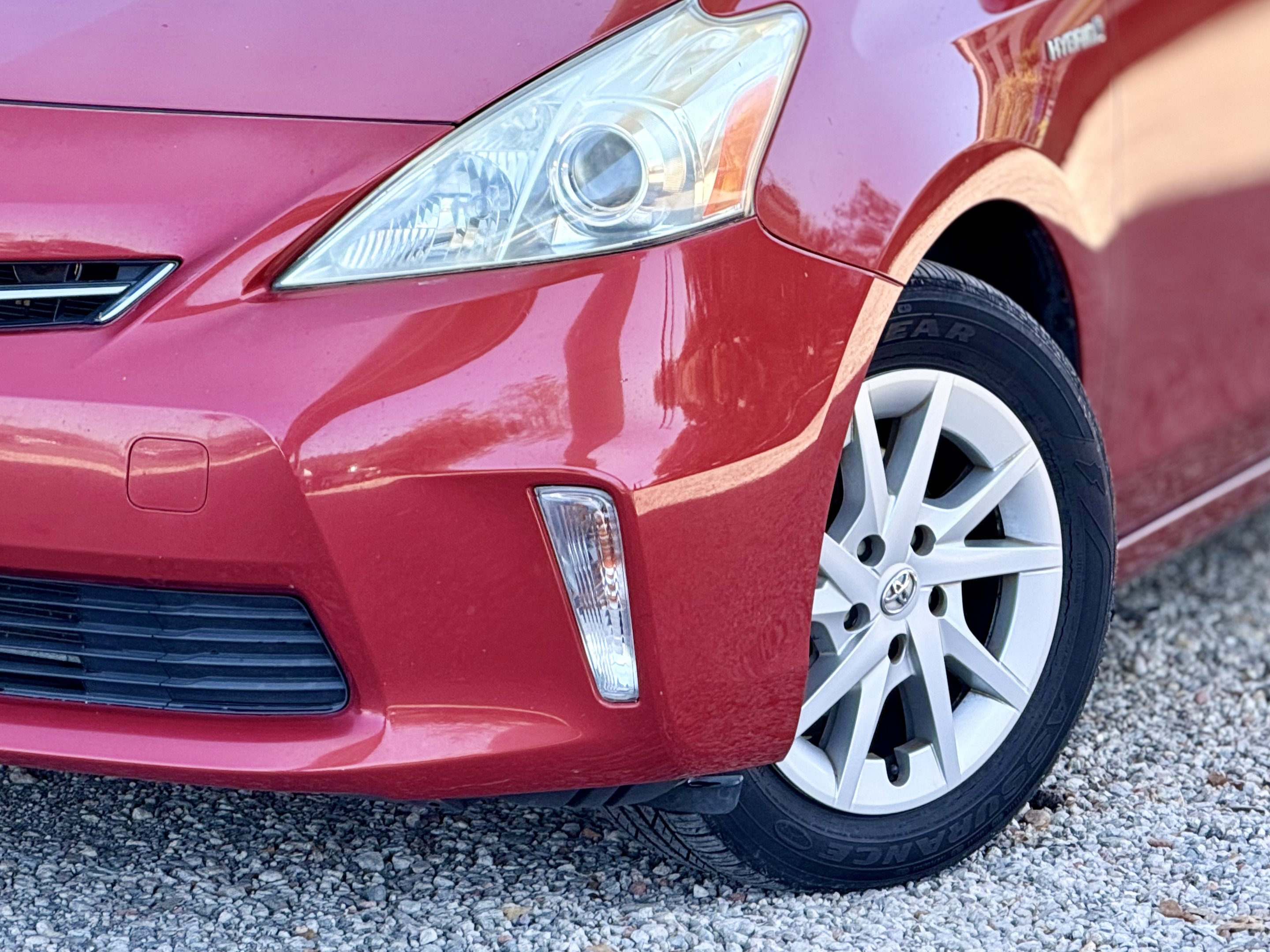 Used 2013 Toyota Prius V Two FWD image 11