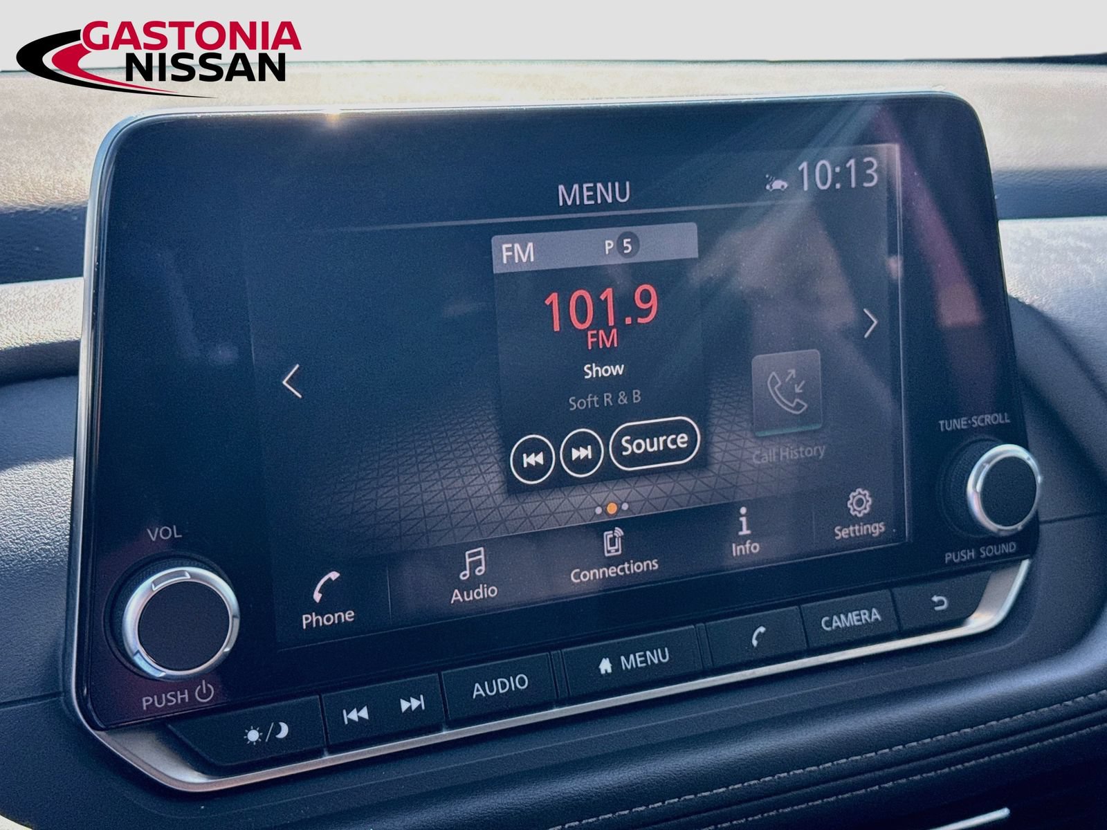 Used 2025 Nissan Rogue SV AWD/4WD image 18