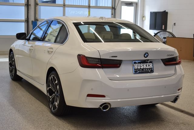 New 2026 BMW 330i xDrive Sedan w/ Premium Package AWD/4WD image 10