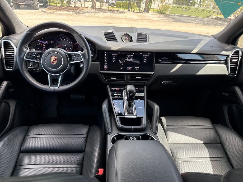 Used 2020 Porsche Cayenne image 5