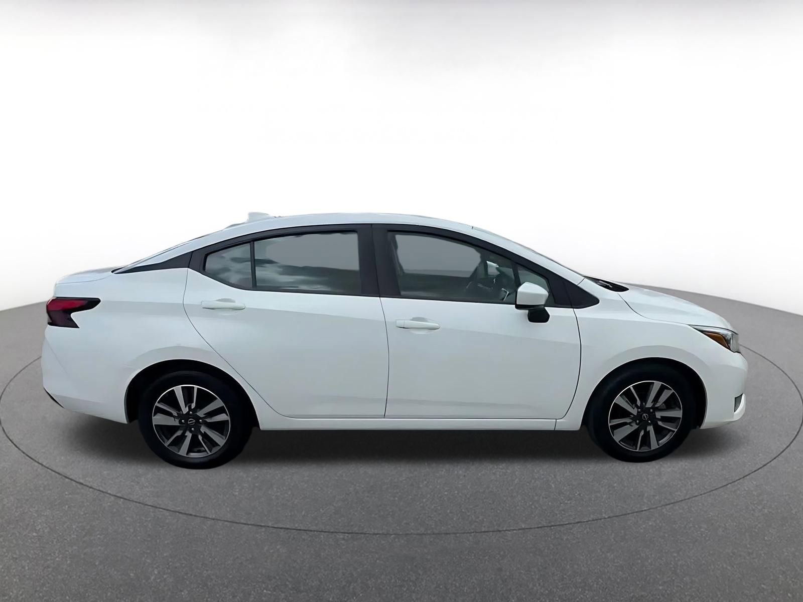 Used 2025 Nissan Versa SV FWD image 16