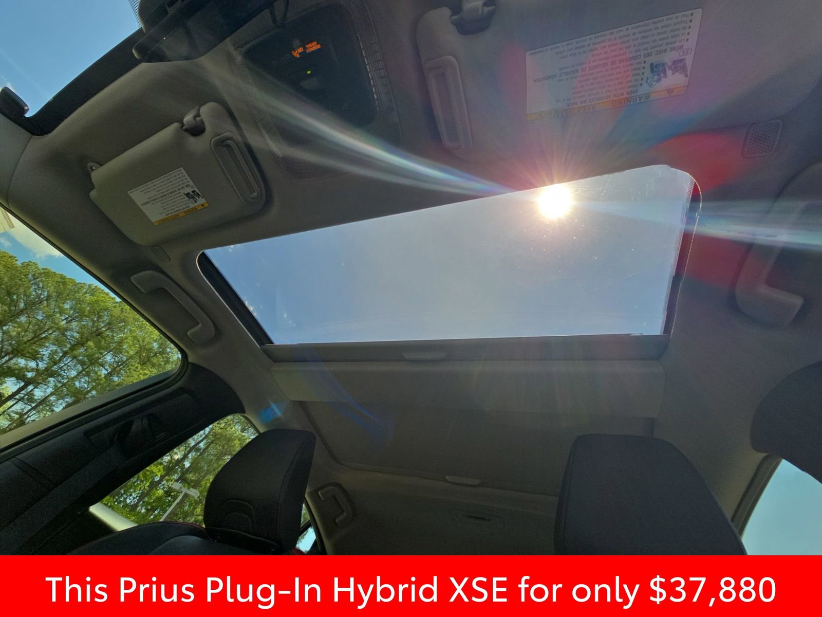 Used 2026 Toyota Prius Plug-In Hybrid FWD image 37