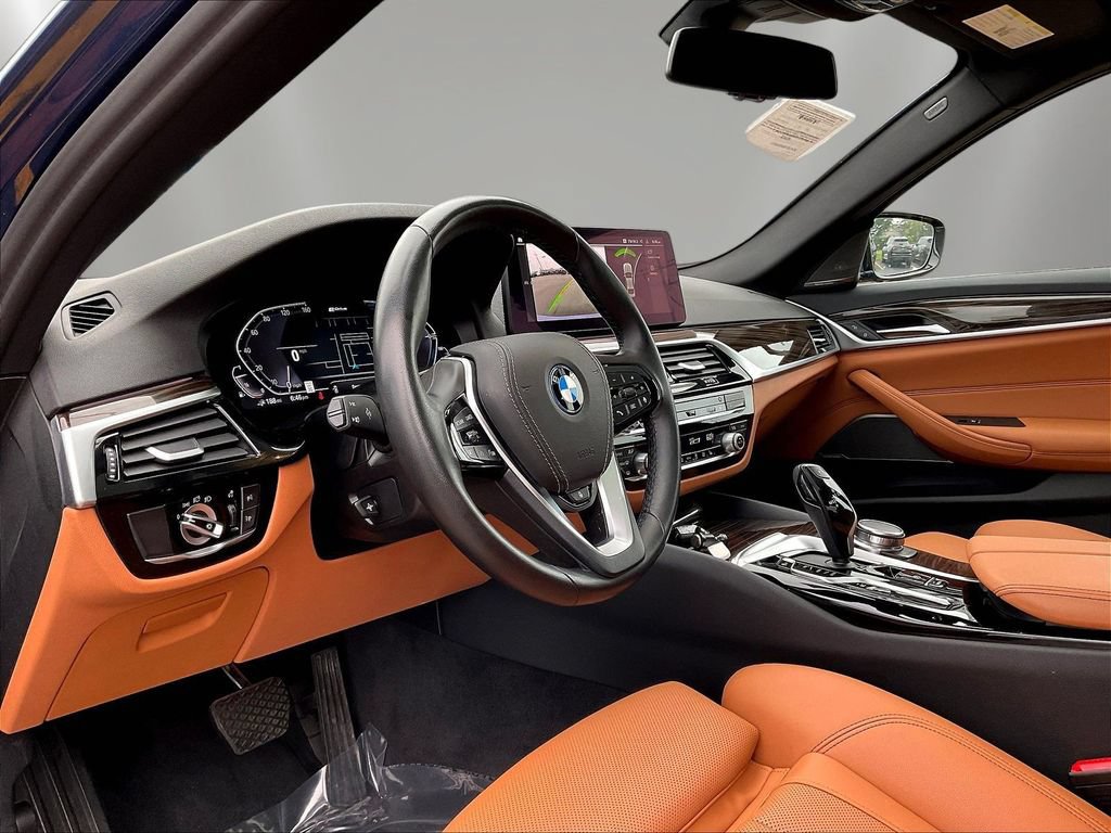Used 2023 BMW 530e xDrive w/ Premium Package AWD/4WD image 16