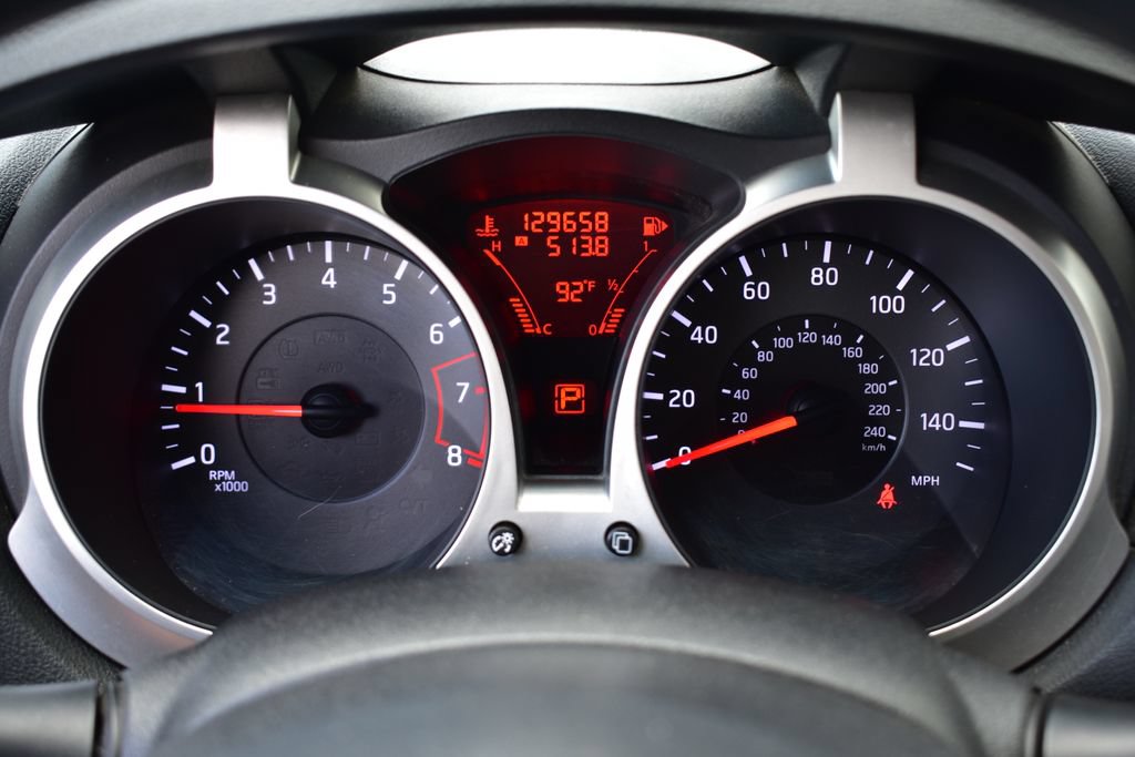 Used 2014 Nissan Juke S FWD image 36