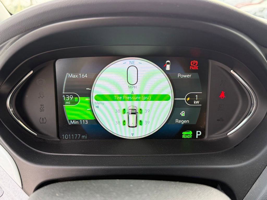 Used 2020 Chevrolet Bolt Premier w/ Infotainment Package FWD image 15