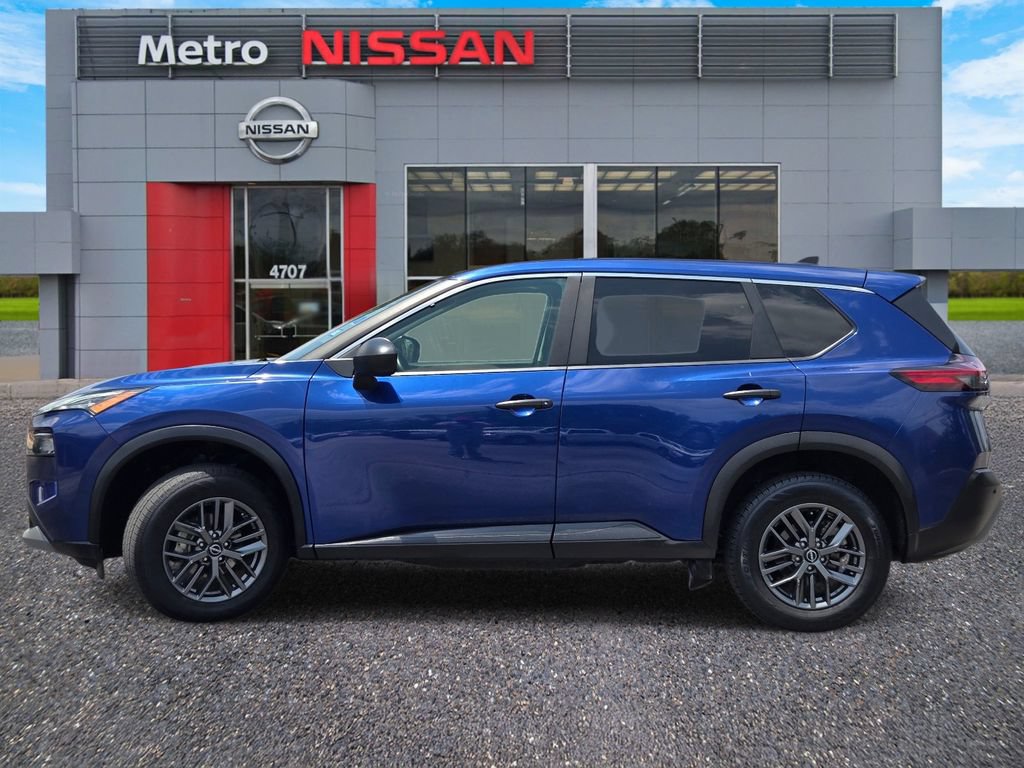 Used 2023 Nissan Rogue S FWD image 3