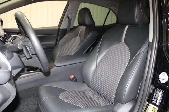 Used 2023 Toyota Camry SE image 10