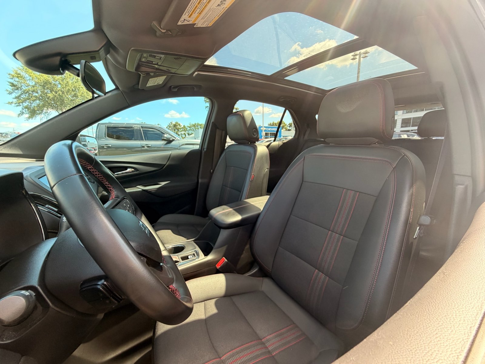 Used 2023 Chevrolet Equinox RS FWD image 27