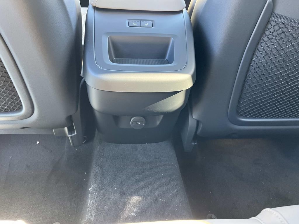 New 2026 Volvo XC60 B5 Plus w/ Climate Package image 17