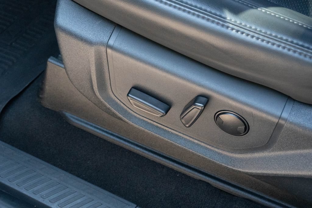 Used 2024 Ford Expedition Max XLT RWD image 19