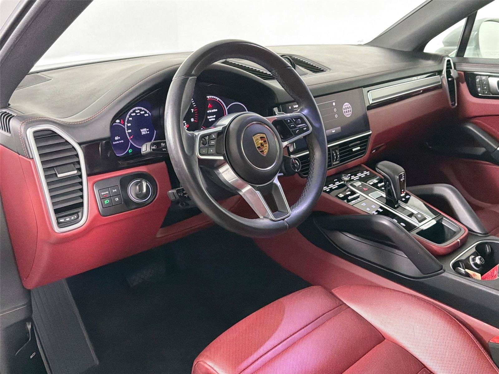 Certified 2023 Porsche Cayenne Platinum Edition AWD/4WD image 4