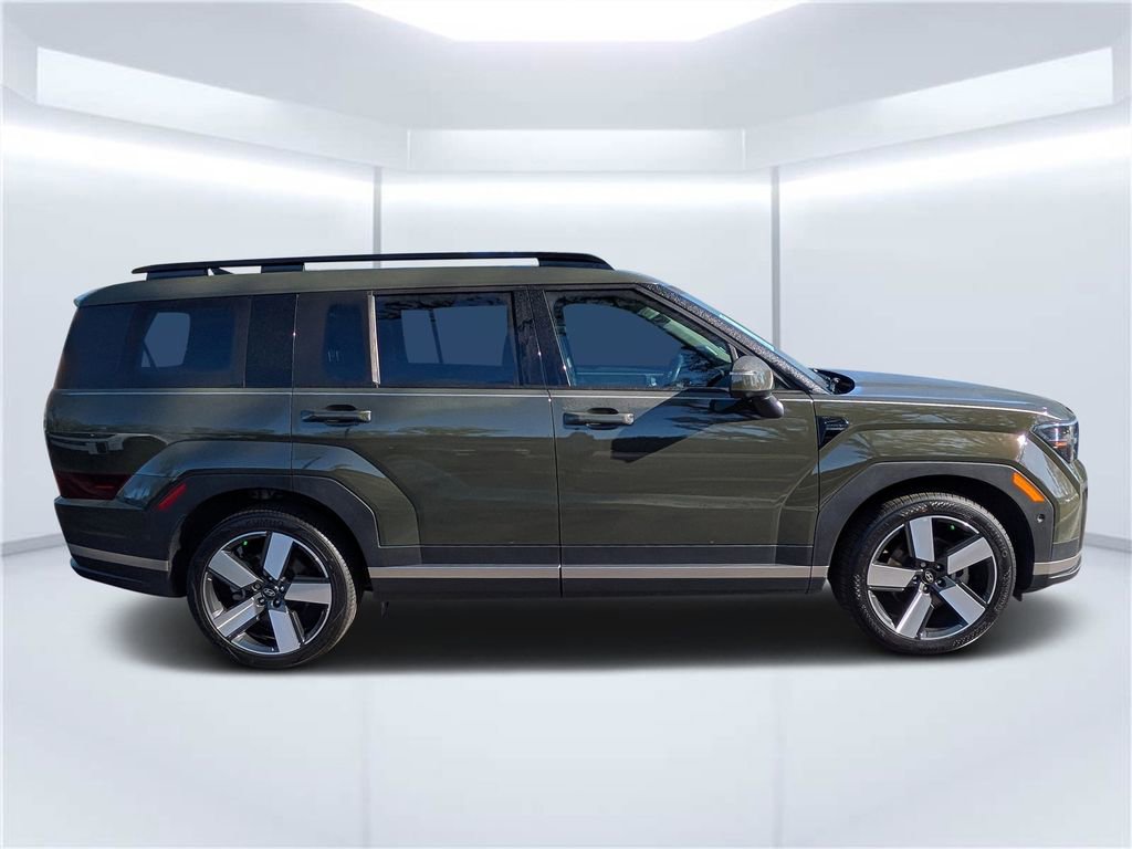 Used 2025 Hyundai Santa Fe Limited image 2