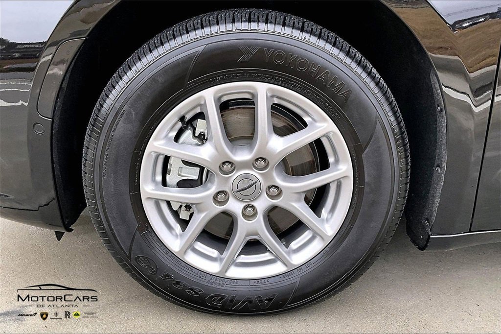 Used 2025 Chrysler Pacifica Select image 10