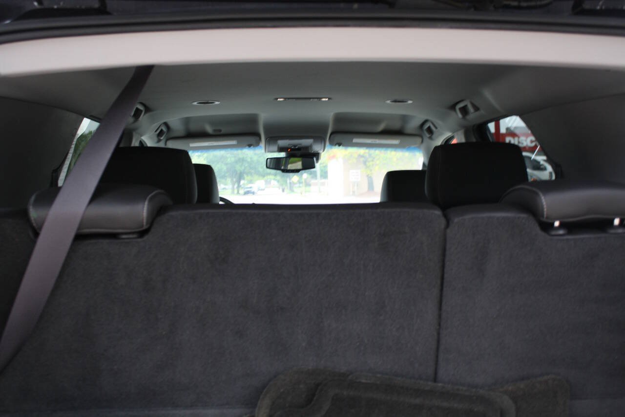 Used 2015 Chevrolet Tahoe LTZ AWD/4WD image 6
