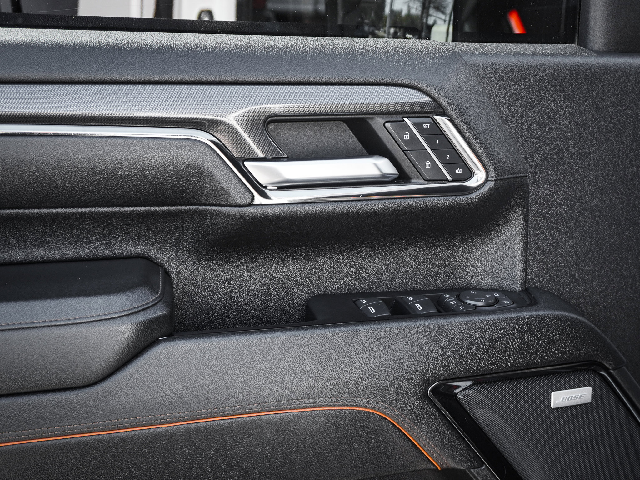 Used 2024 GMC Sierra 2500 AT4 image 16