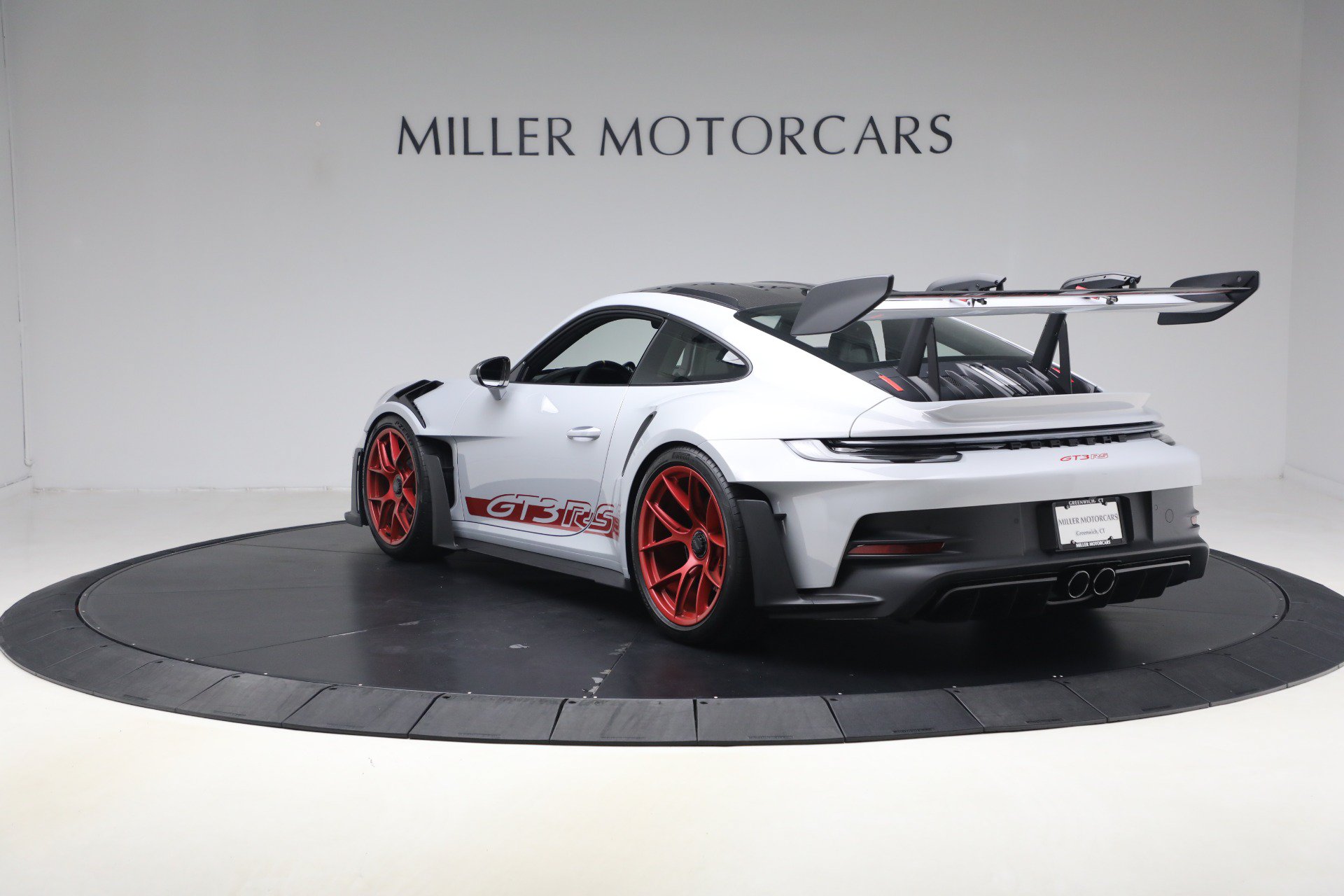 Used 2025 Porsche 911 GT3 RS RWD image 5