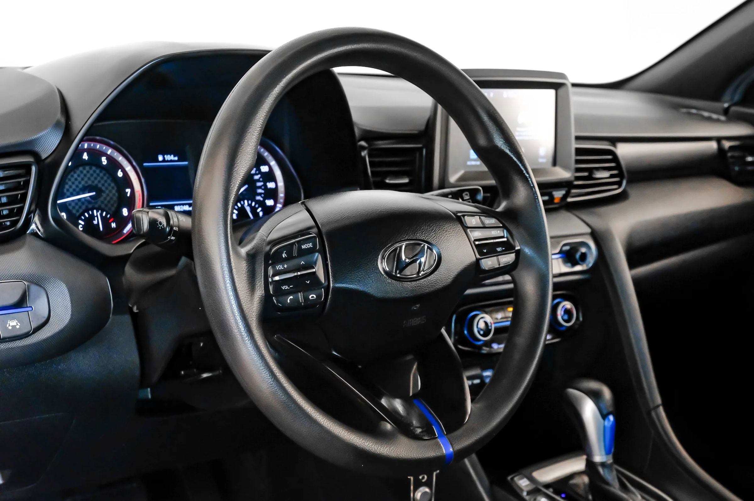 Used 2020 Hyundai Veloster 2.0 FWD image 12