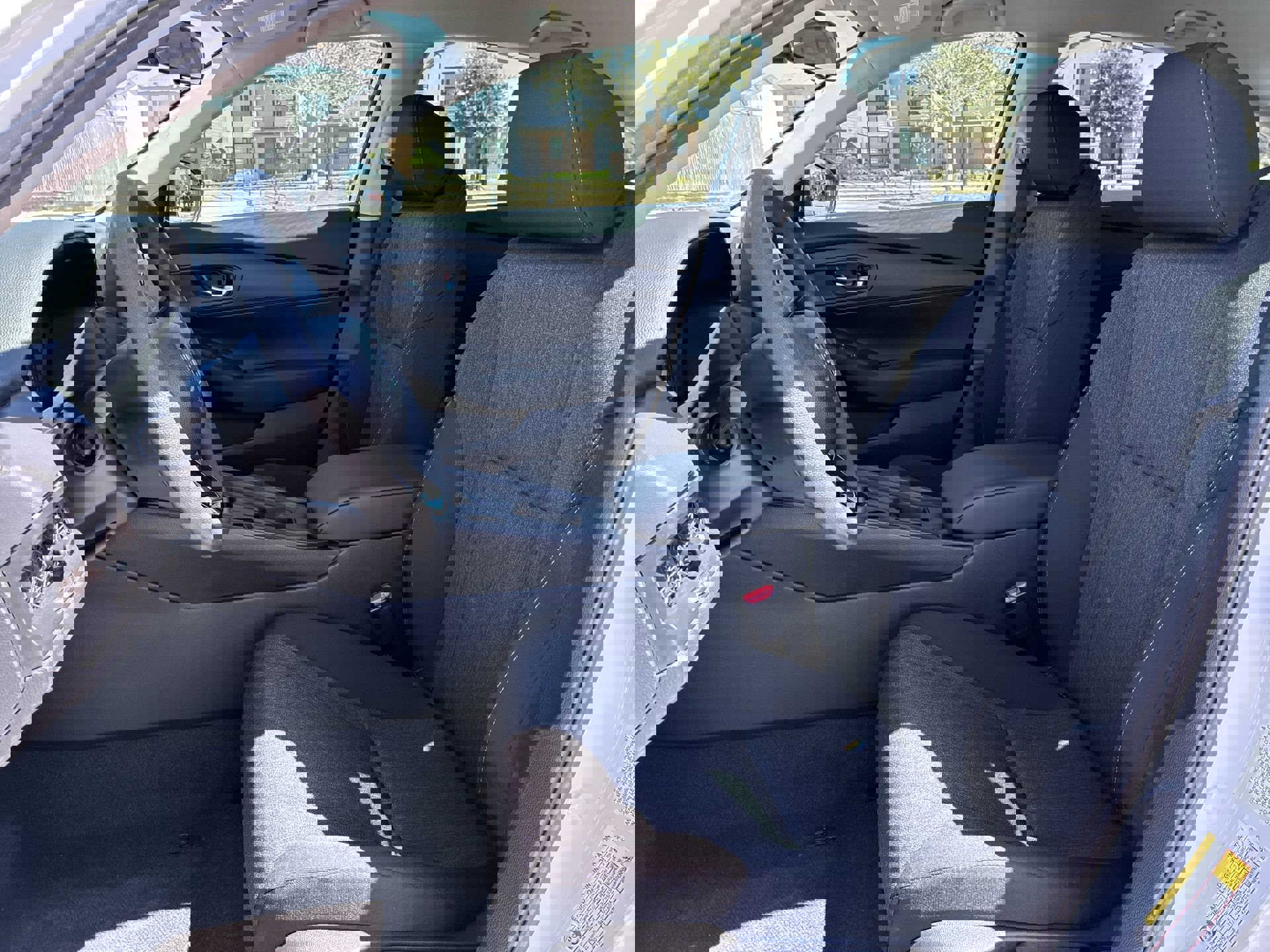 Certified 2025 Honda Accord LX image 17