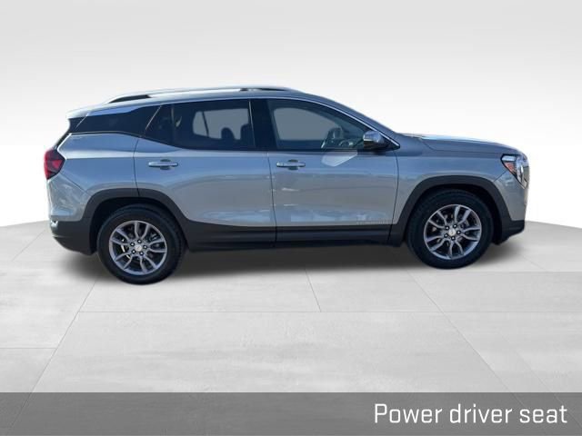 Used 2023 GMC Terrain SLT image 21