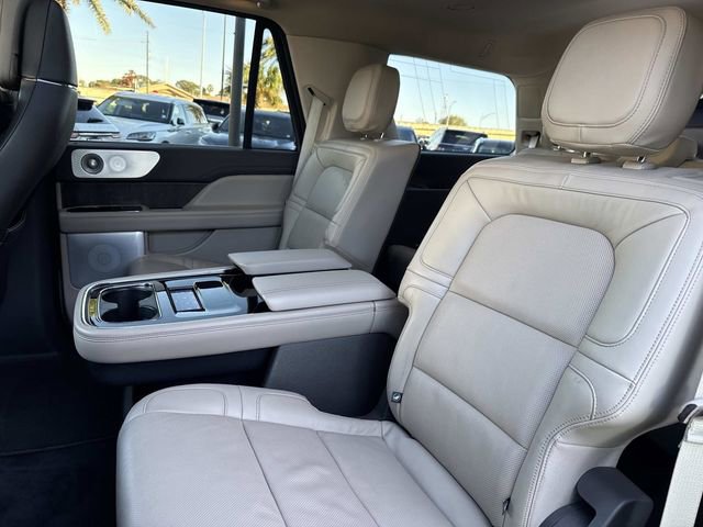 Certified 2022 Lincoln Navigator Reserve image 16