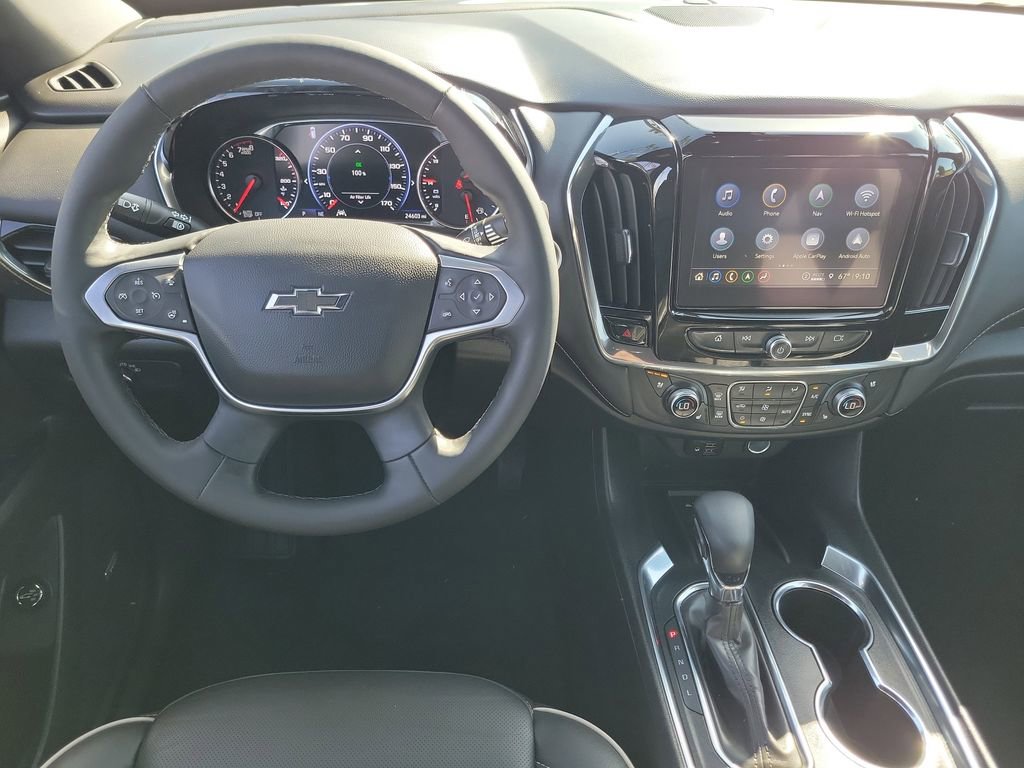 Used 2023 Chevrolet Traverse Premier w/ Redline Edition AWD/4WD image 4