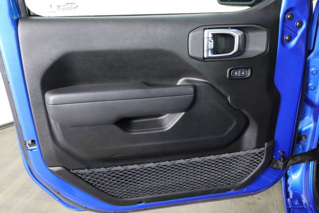 Used 2025 Jeep Wrangler Sport image 19