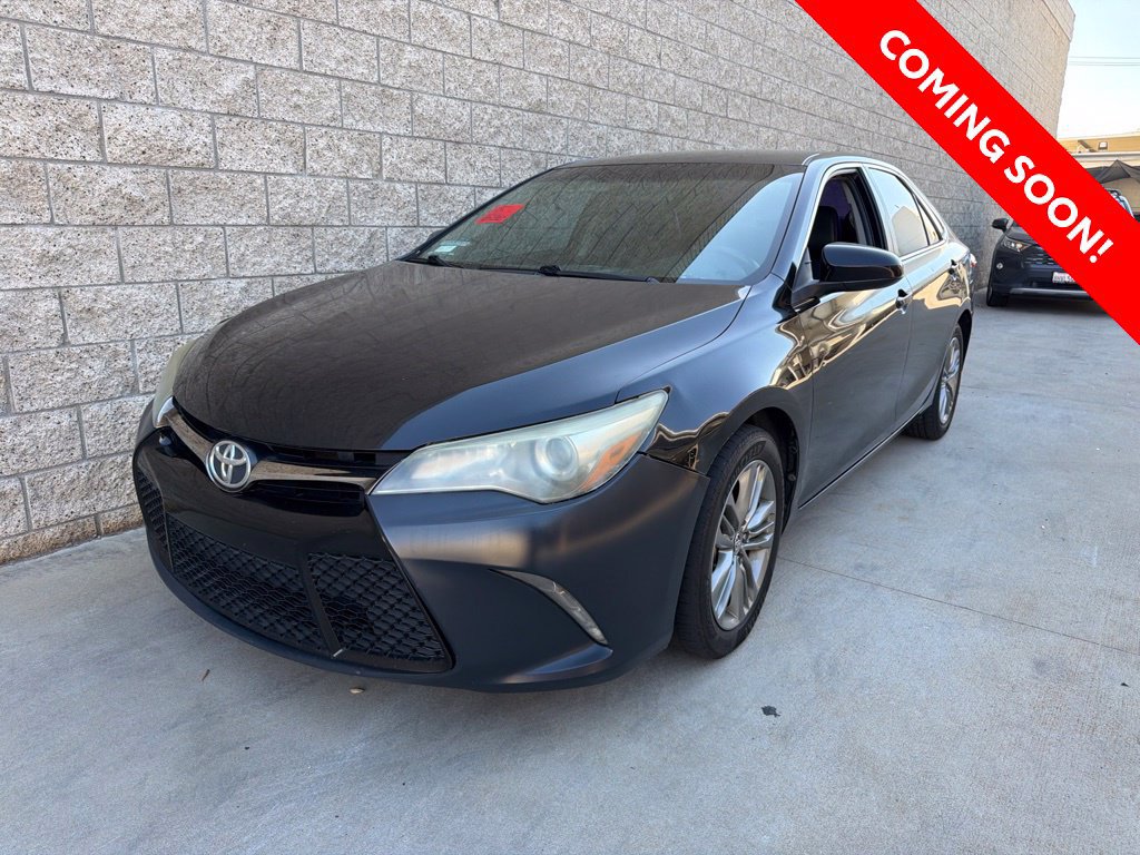 Used 2016 Toyota Camry SE FWD image 2