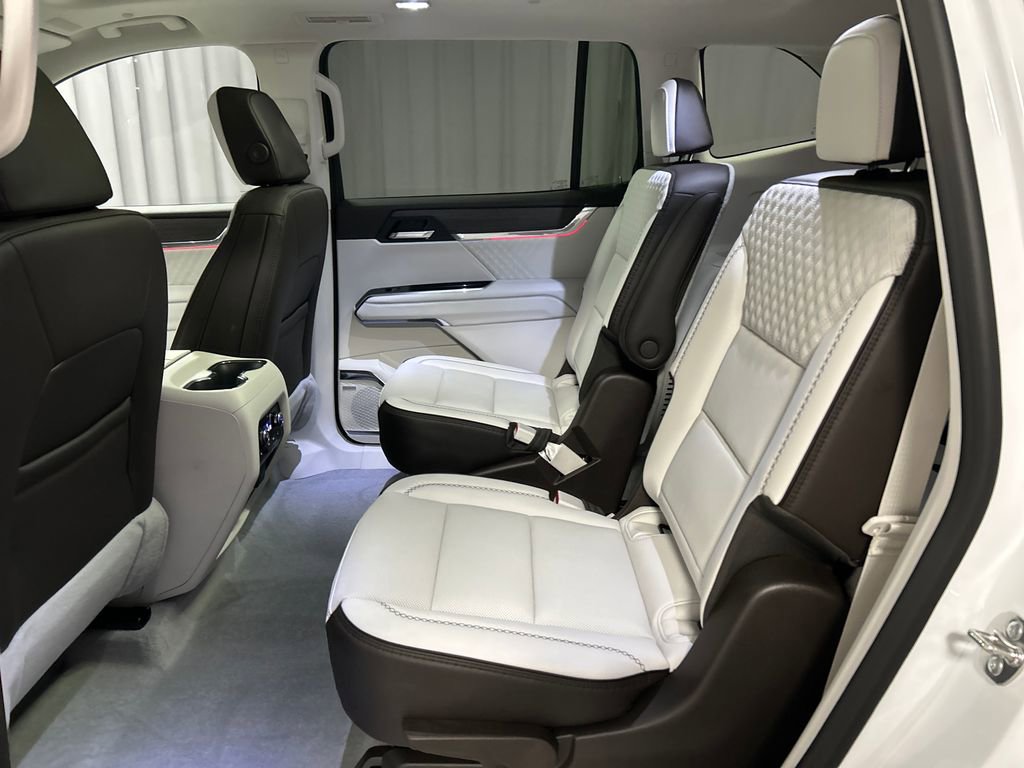 New 2026 GMC Acadia Denali w/ Super Cruise Package image 22