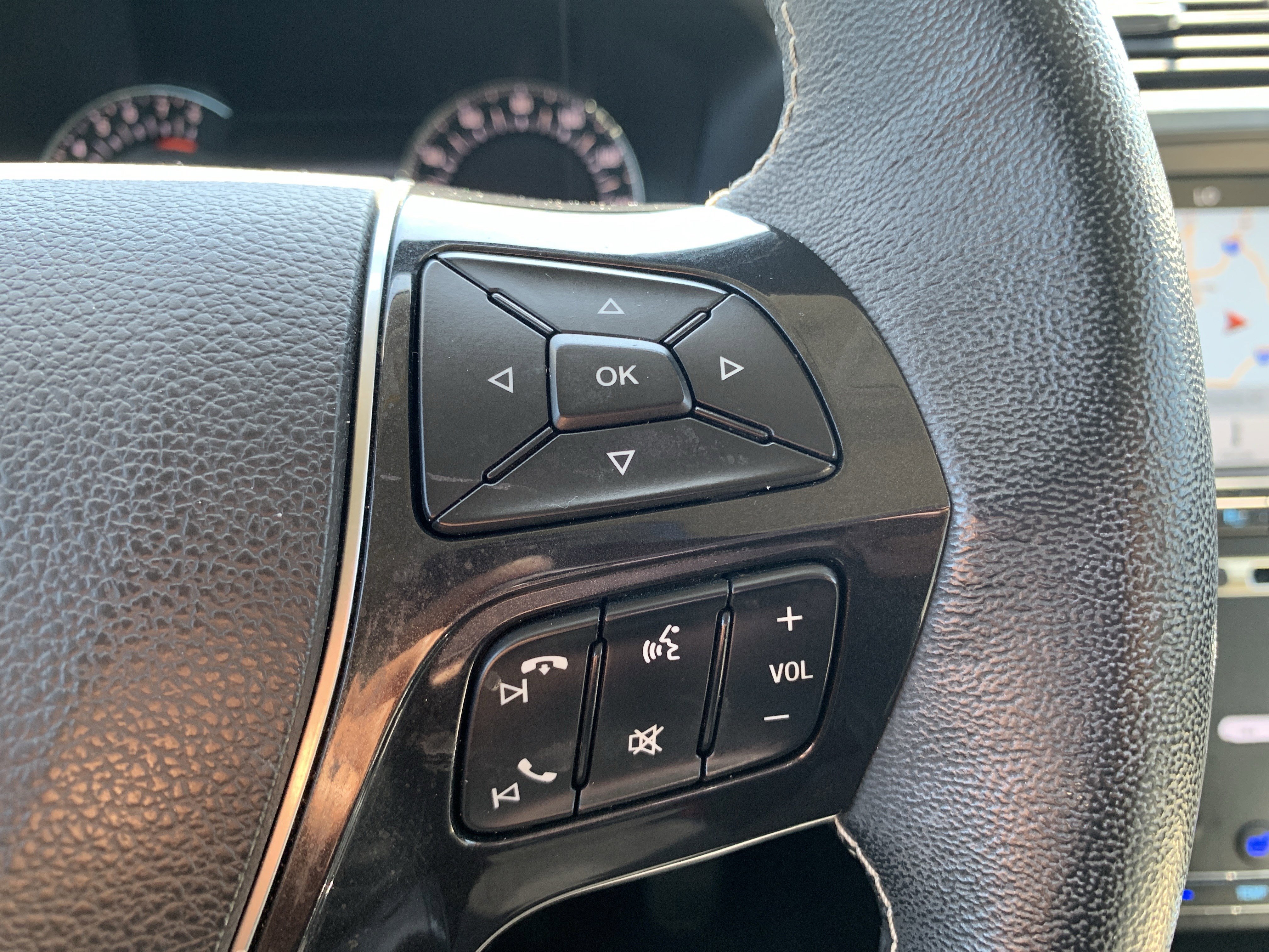 Used 2017 Ford Explorer Platinum AWD/4WD image 20