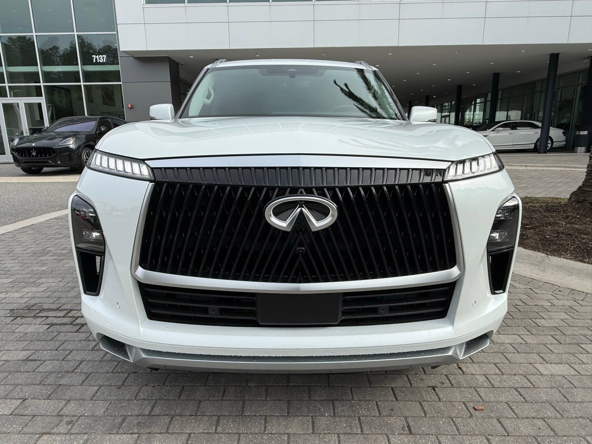 Used 2025 INFINITI QX80 Luxe image 8