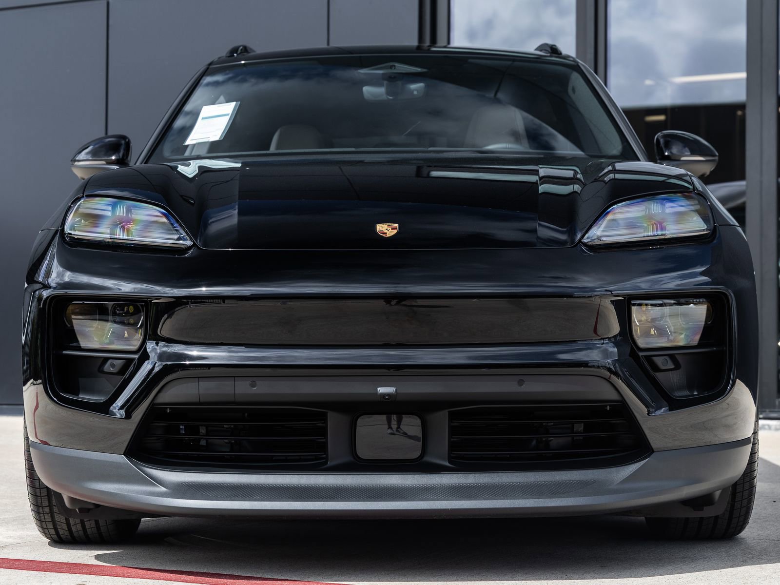 New 2026 Porsche Macan Electric RWD image 8