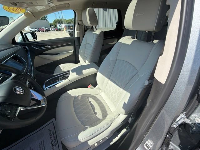 Used 2023 Buick Enclave Avenir w/ Avenir Technology Package AWD/4WD image 15