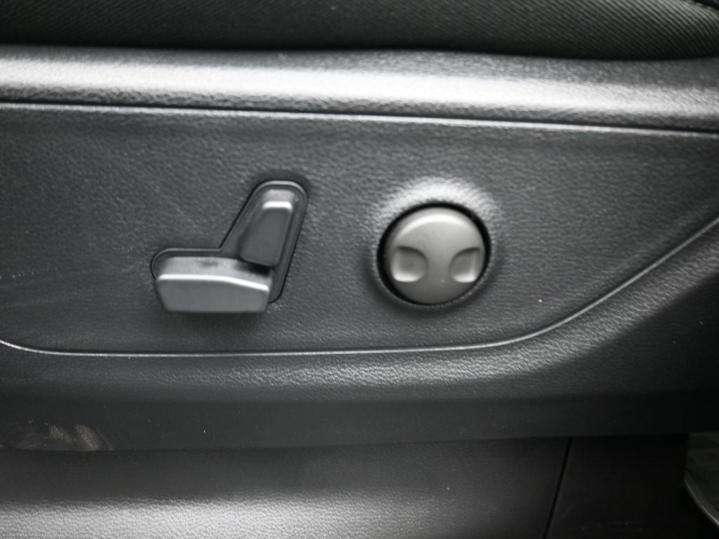 New 2026 RAM 1500 4x4 Crew Cab image 33