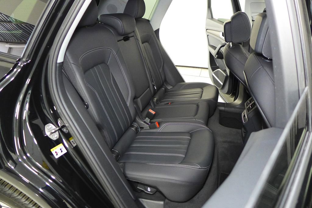 Used 2023 Audi Q5 2.0T Premium Plus w/ Premium Plus Package AWD/4WD image 20