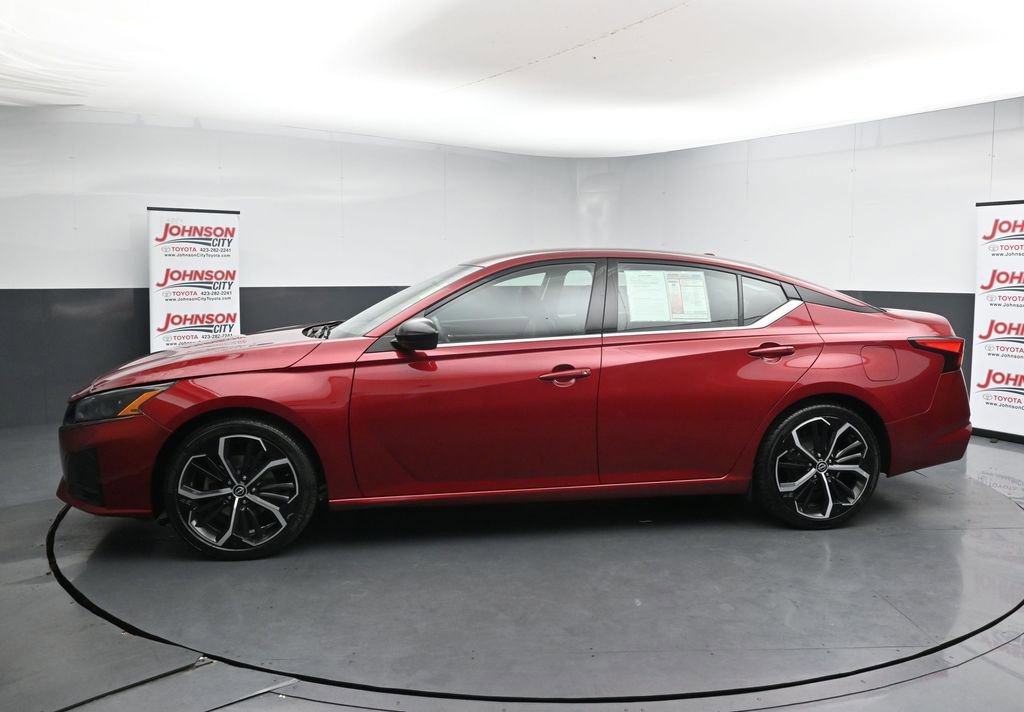 Used 2023 Nissan Altima 2.5 SR FWD image 5