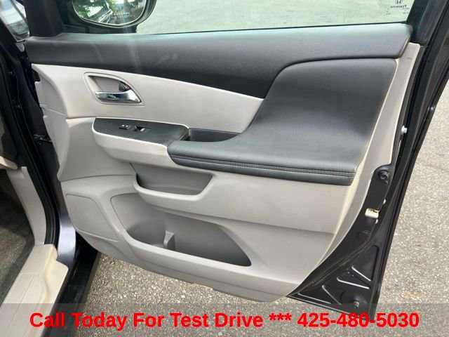 Used 2016 Honda Odyssey SE image 13