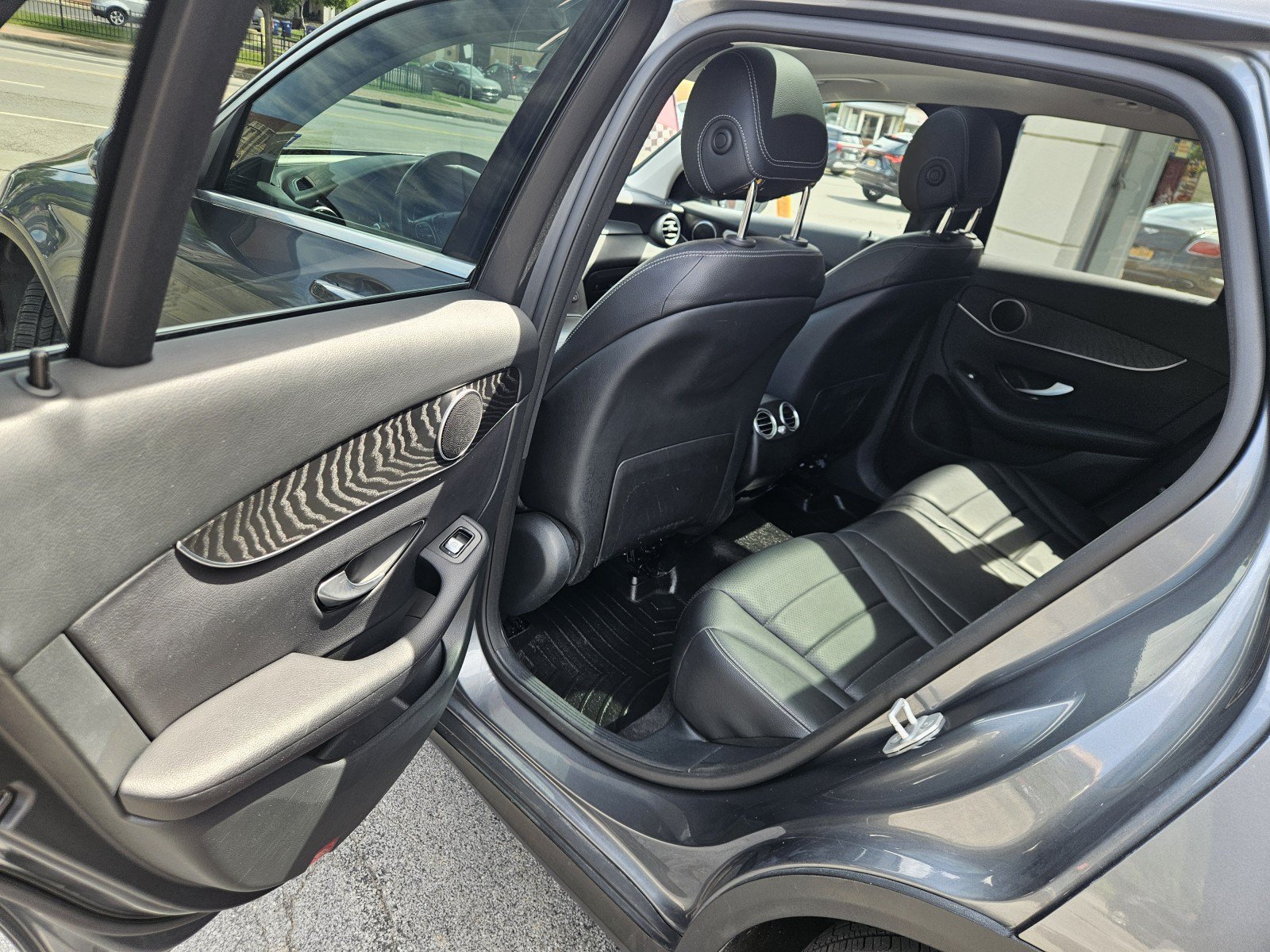 Used 2016 Mercedes-Benz GLC 300 4MATIC image 18