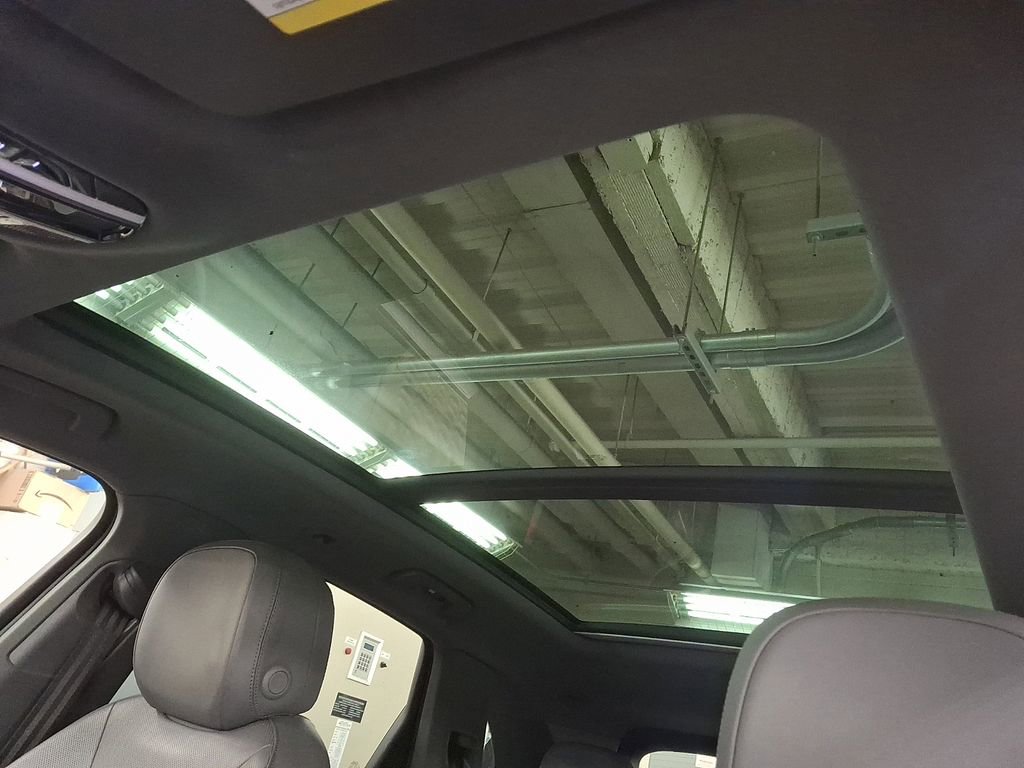 Used 2023 Porsche Cayenne image 11