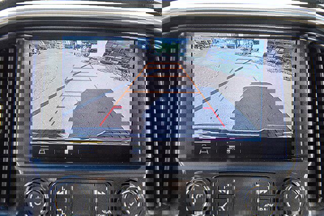 Used 2022 GMC Canyon Denali image 13