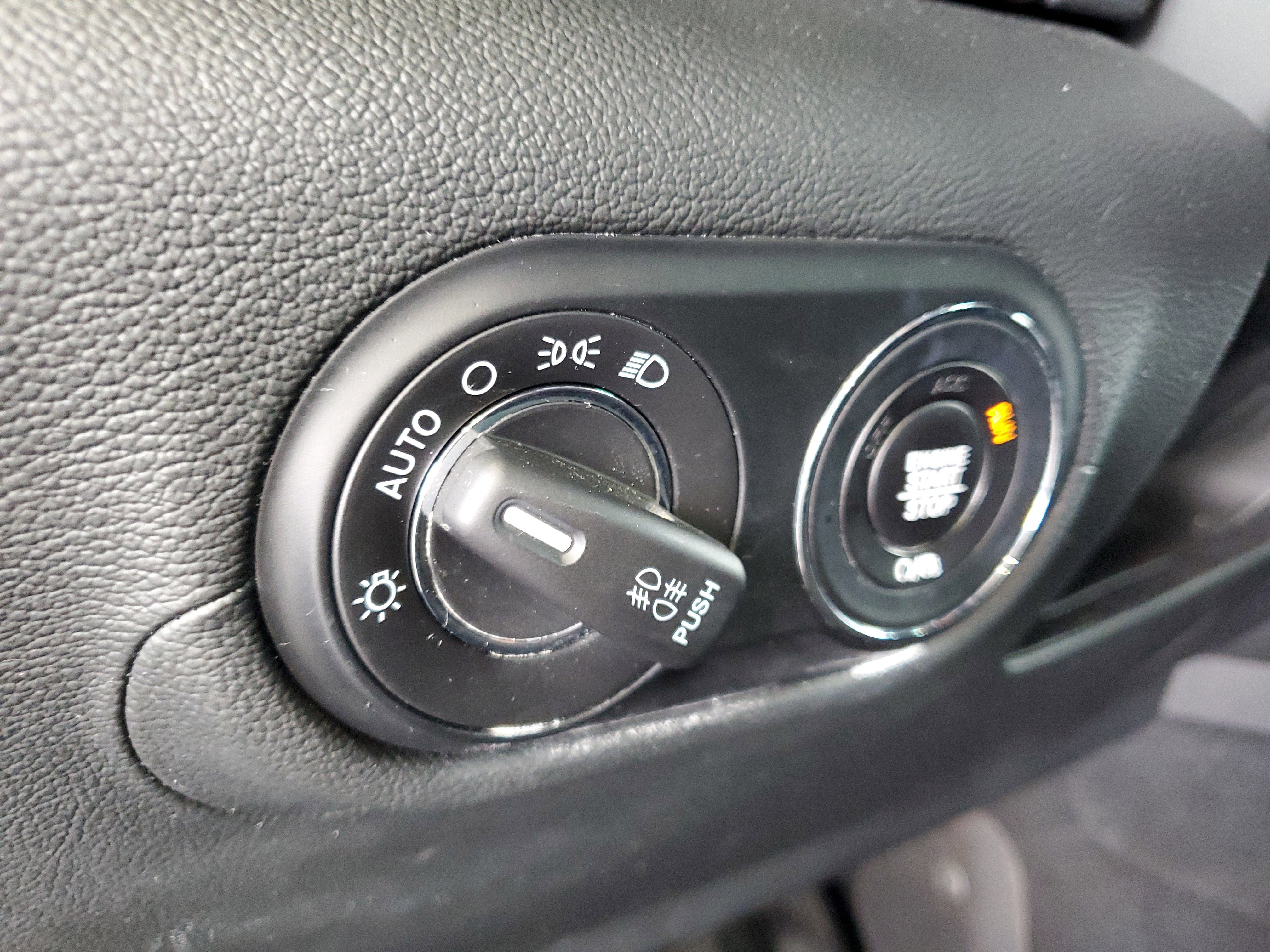 Used 2023 Maserati Levante GT image 21