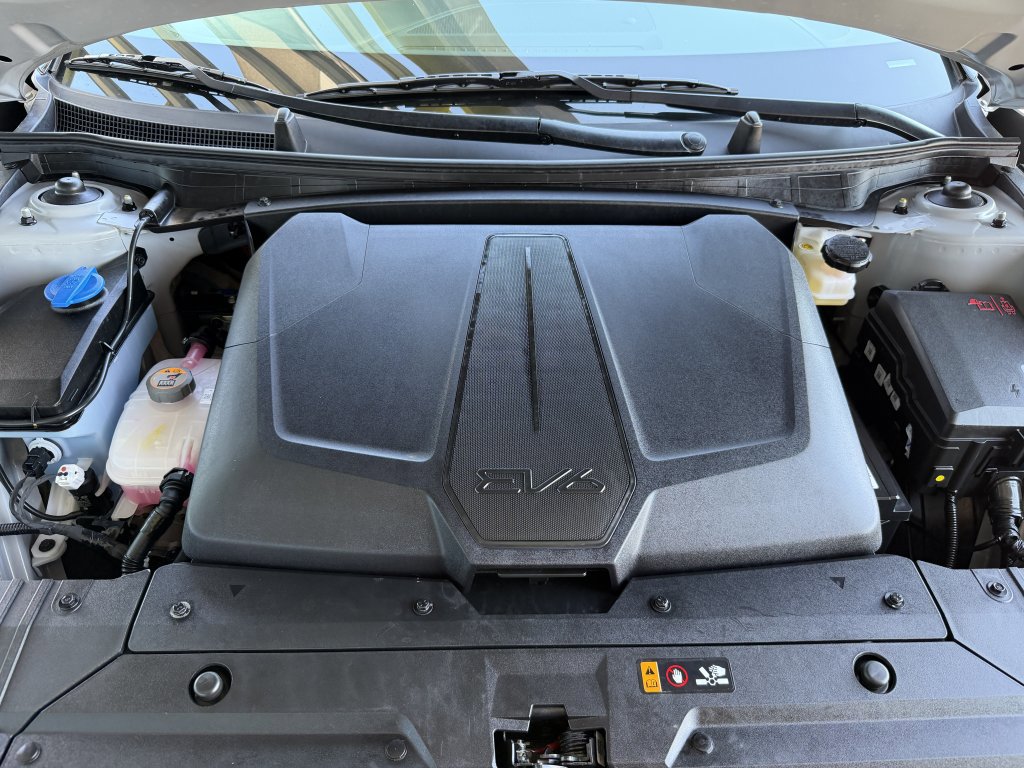 Used 2025 Kia EV6 Wind image 44