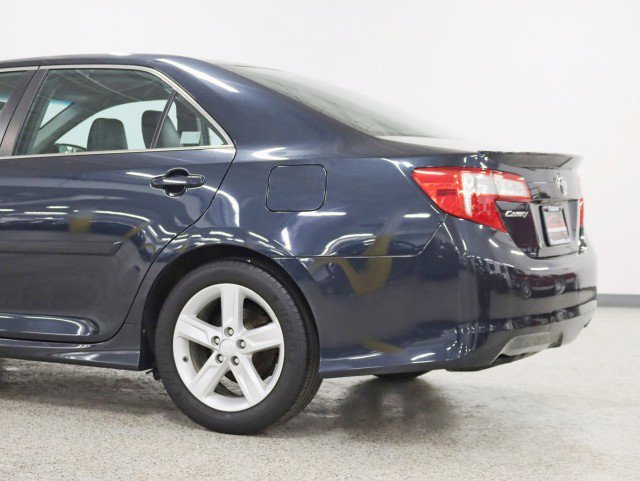 Used 2014 Toyota Camry SE image 10