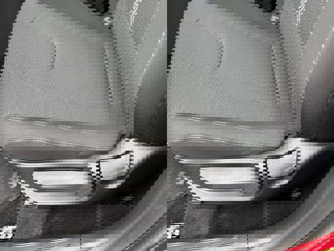 Certified 2025 Hyundai Elantra SE w/ Cargo Package image 13