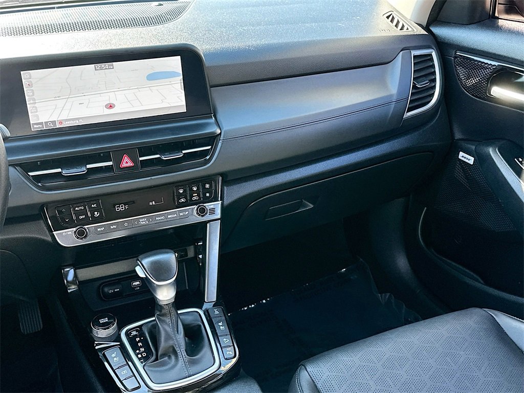 Certified 2025 Kia Seltos SX w/ SX Sunroof Package image 25