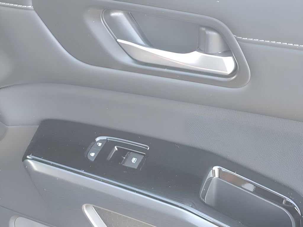 Used 2025 Nissan Pathfinder SL image 49