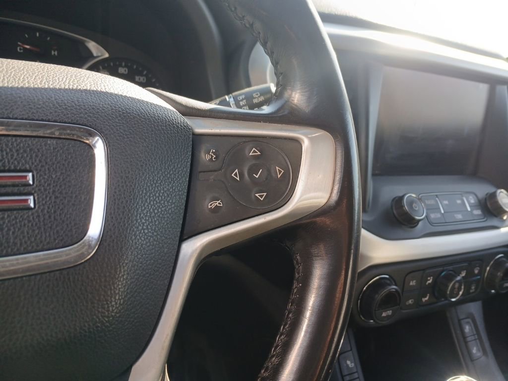 Used 2018 GMC Acadia SLT image 18