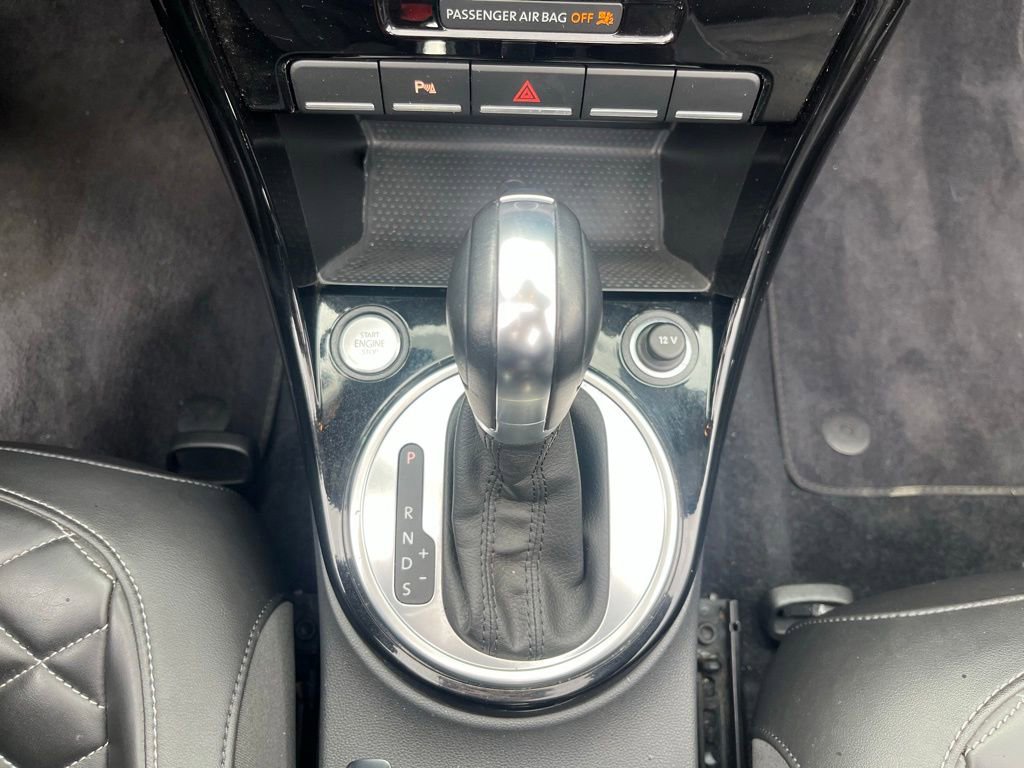 Used 2019 Volkswagen Beetle 2.0T Final Edition SEL FWD image 22